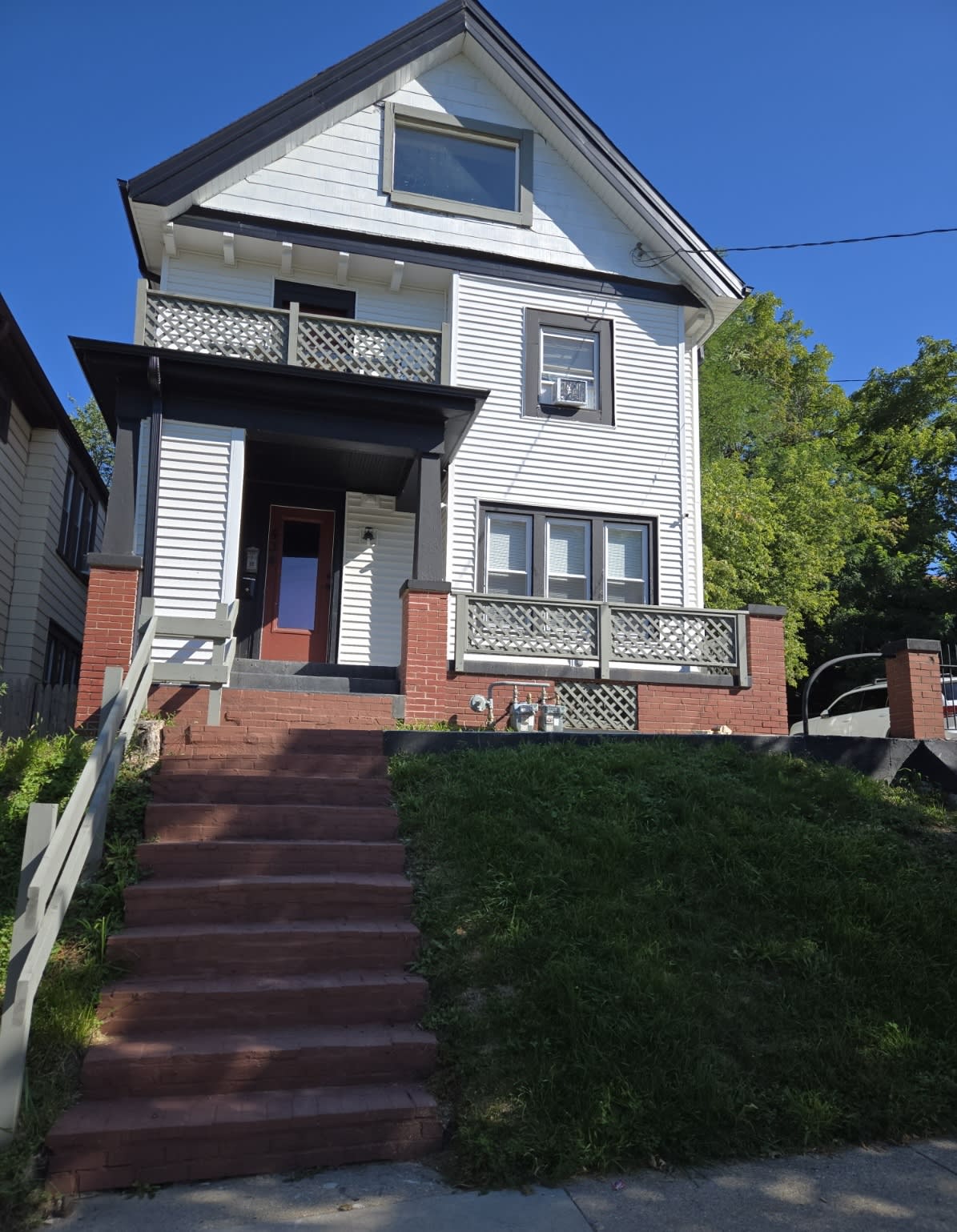 436 W Burleigh St – photo 1