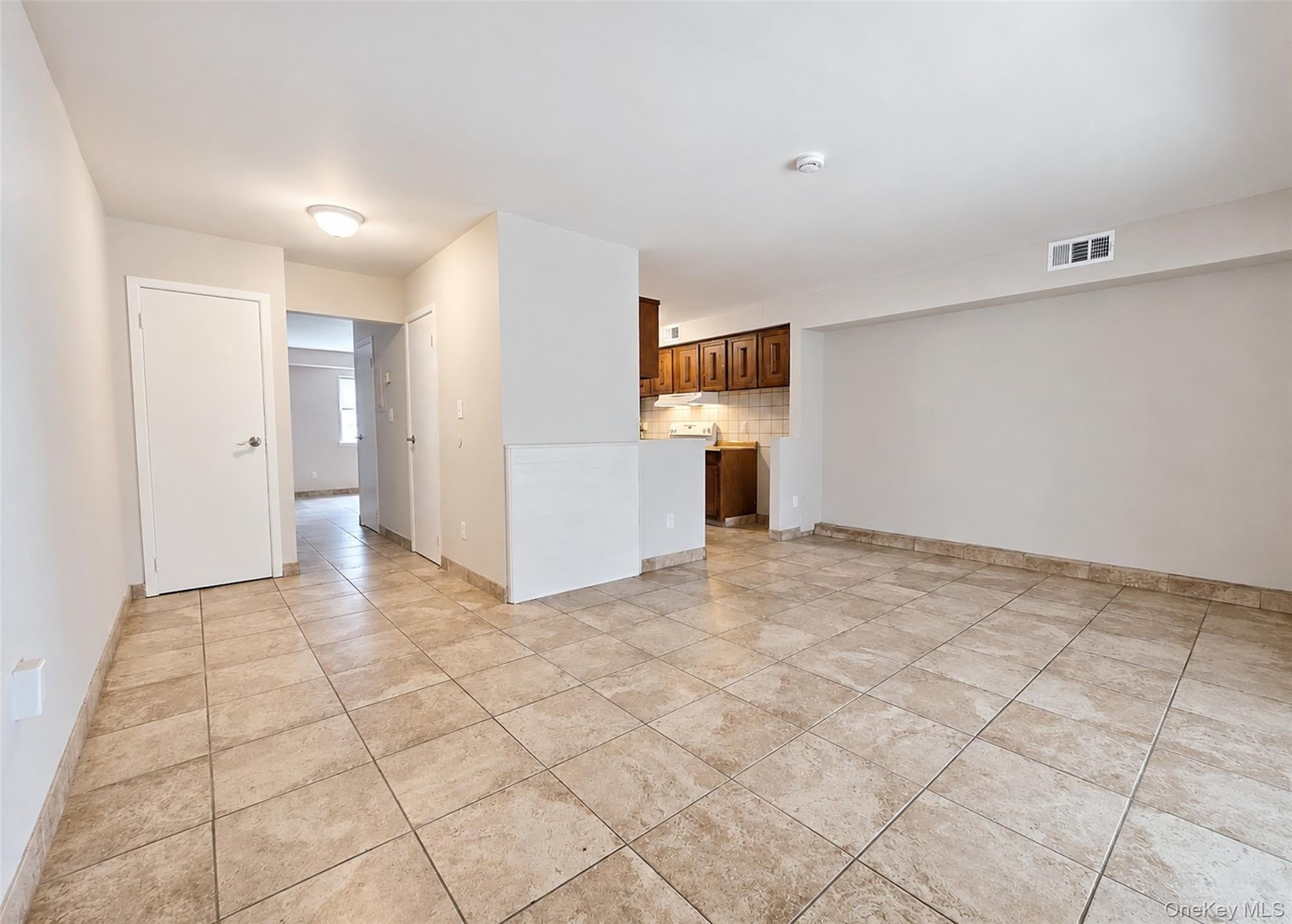 136 Hill Crescent – photo 5
