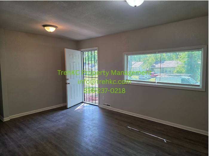 11206 Corrington Avenue – photo 4