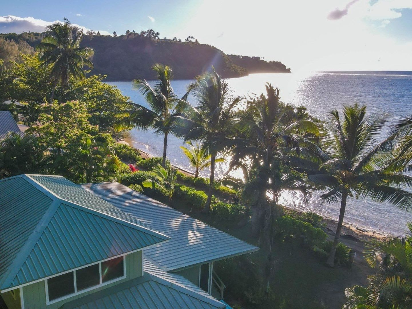 Furnished Anini Beach Front House 2 Bedrooms + Loft – photo 2