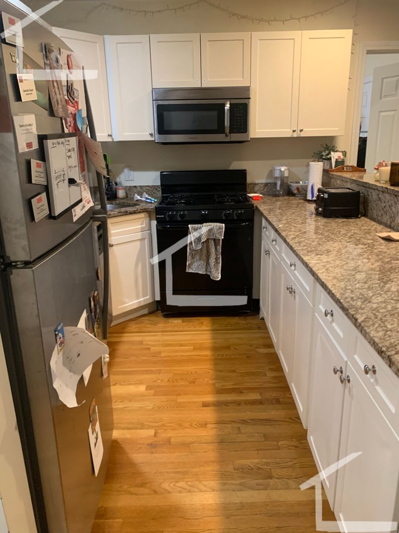 Nicely Updated 3 Bed Near Coolidge Corner And Bu – photo 1