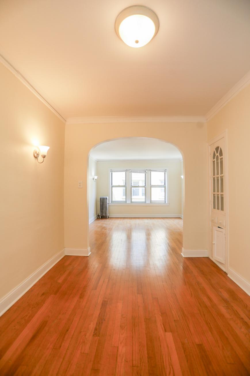 2408 W Lunt – photo 3