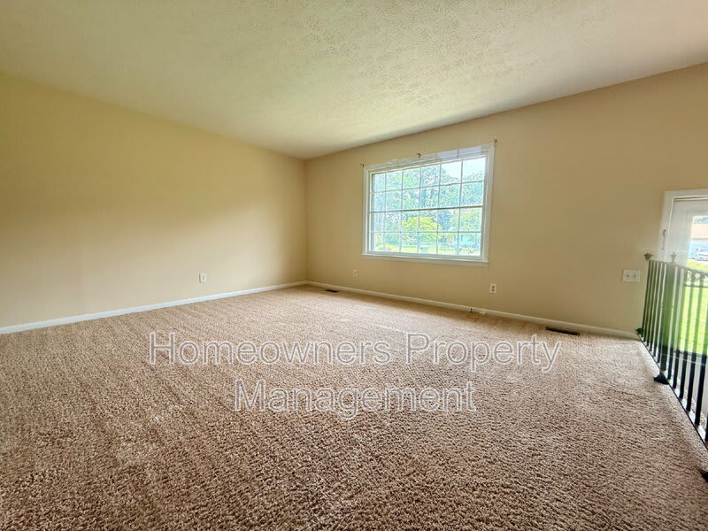 6518 Jamaica Ct – photo 4