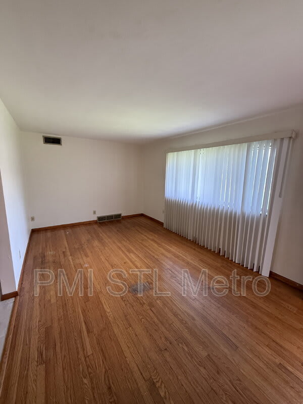 4838 South Broadway Street Unit B – photo 2