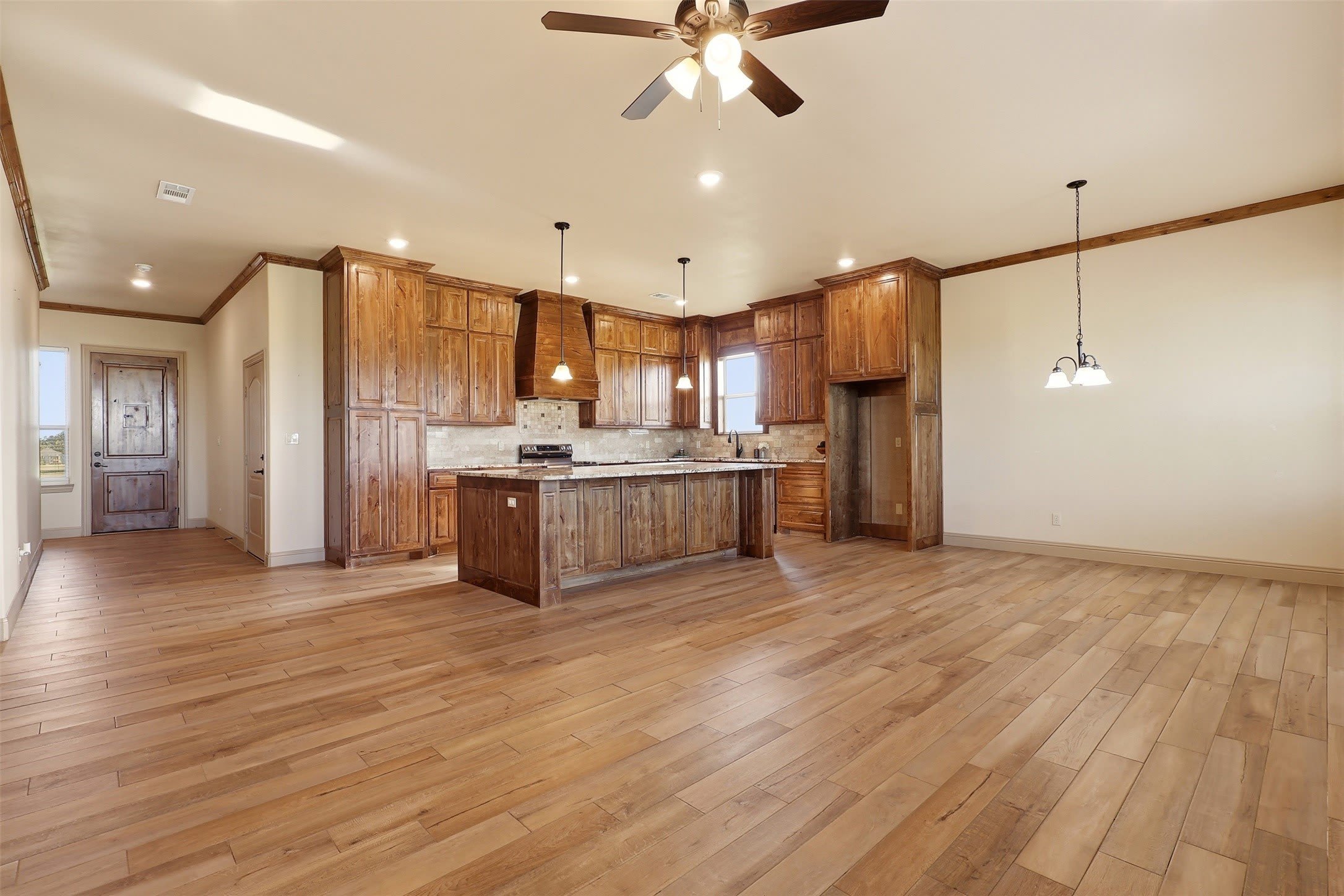 265 Delatorre Street – photo 4