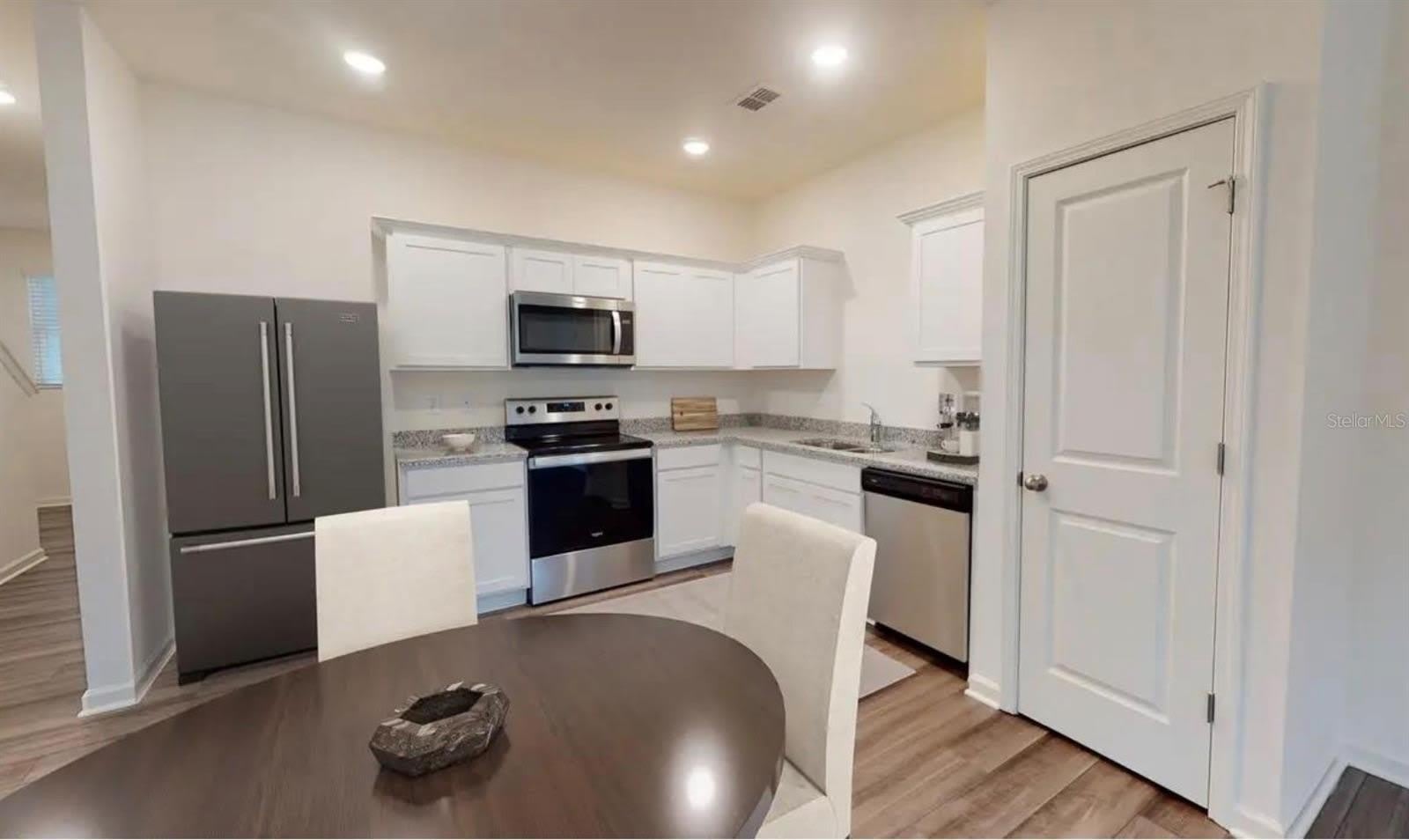 6195 DAERR RIDGE ST – photo 4
