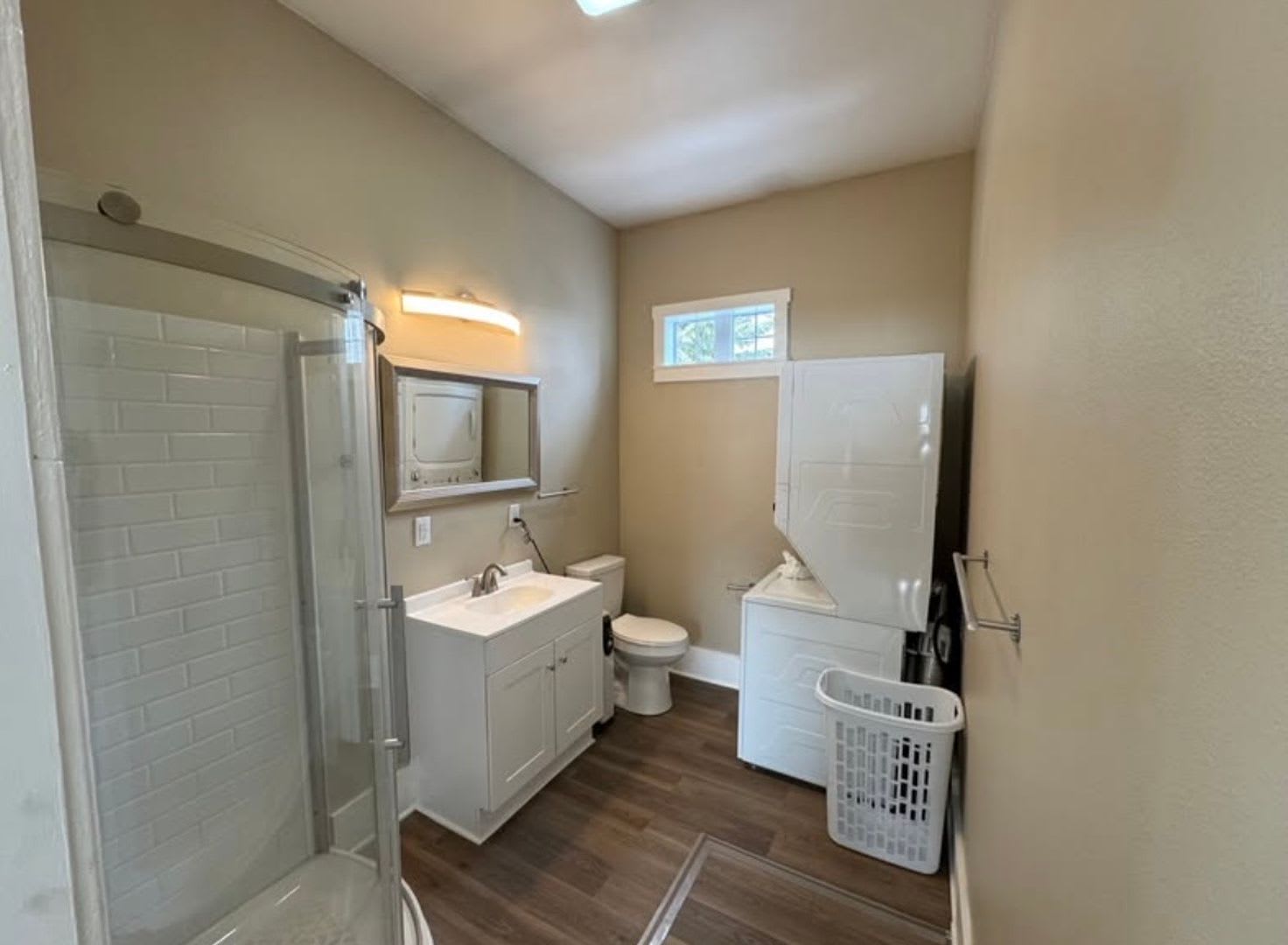 Newly Updated 5 Bedroom 2 Bath Home Spacious Modern Move In Ready – photo 3