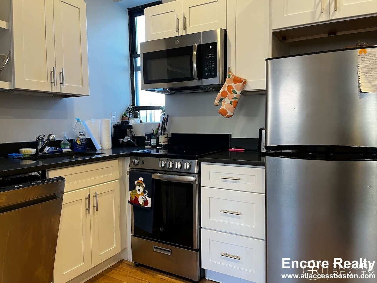 833 Beacon St – photo 2