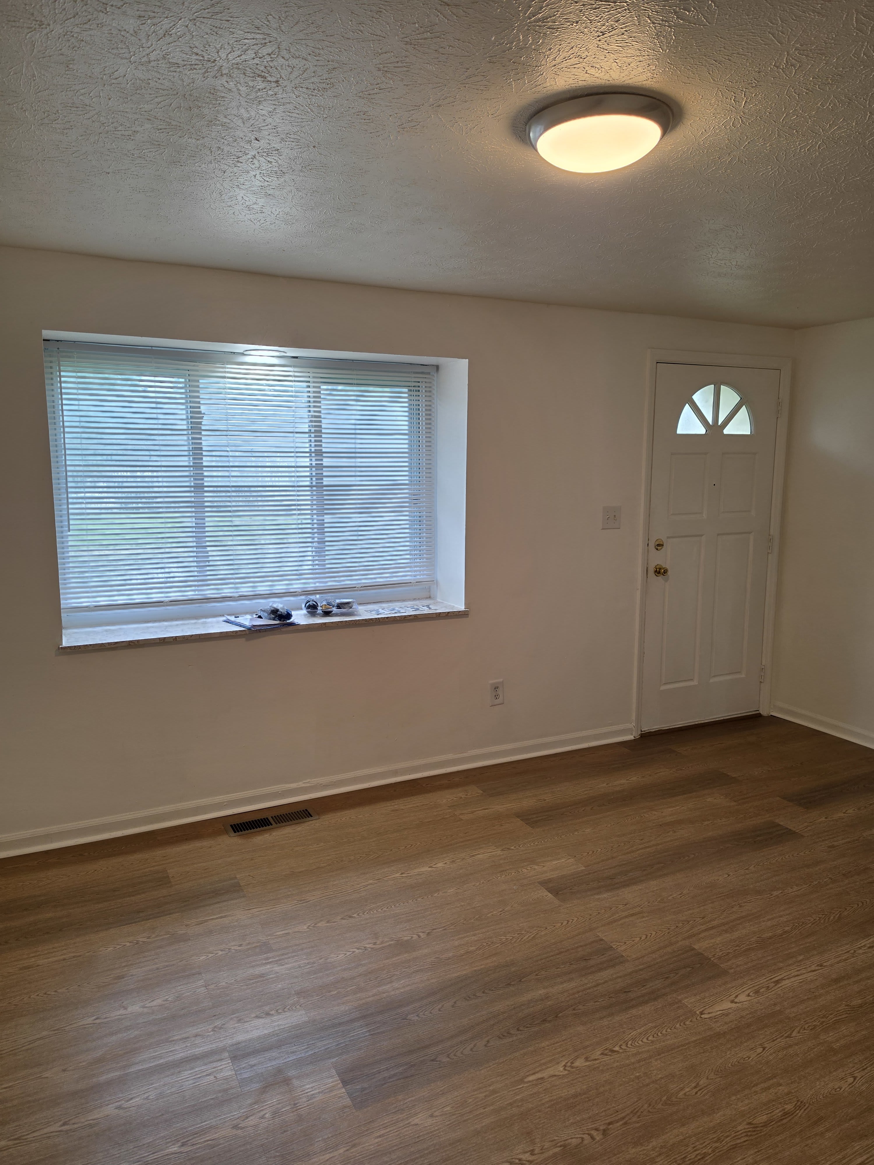 2537 Bethesda Ave – photo 3