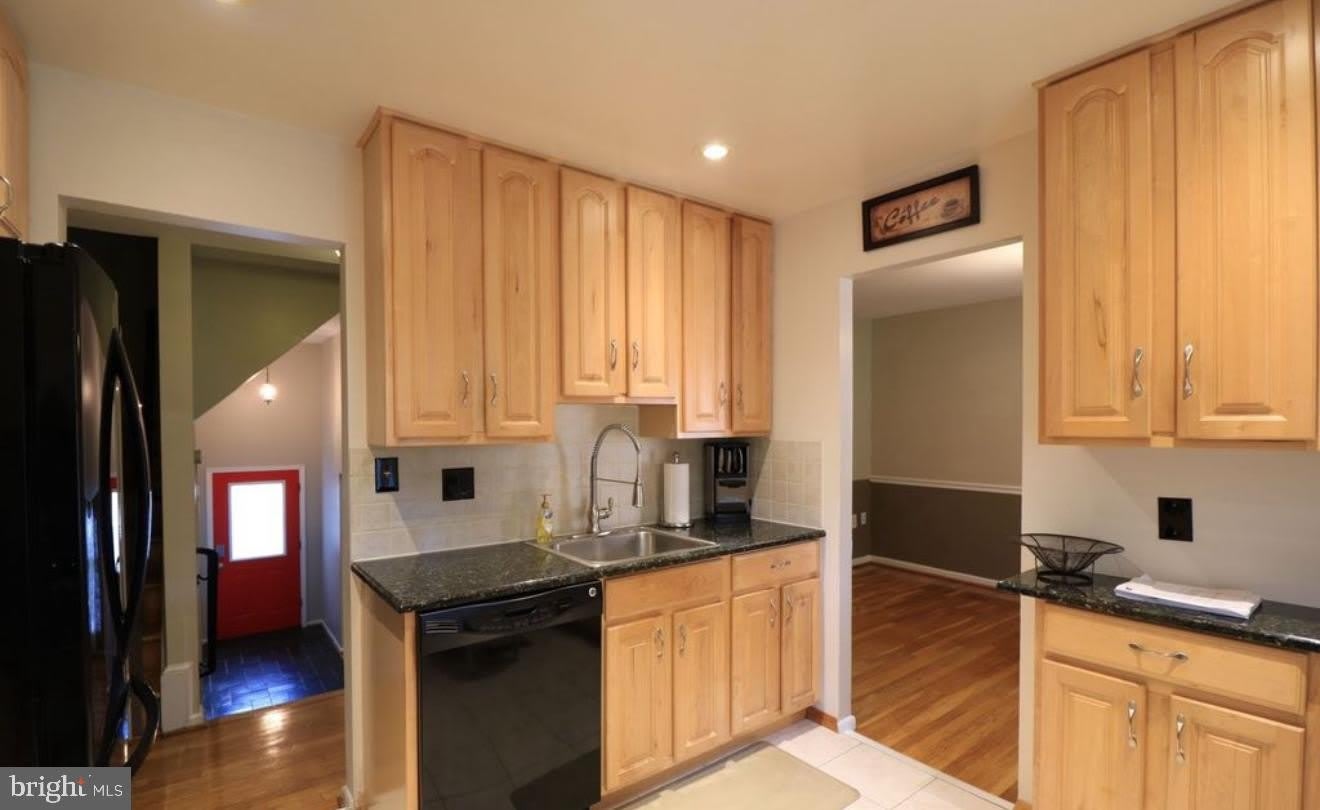553 MONET DR – photo 4