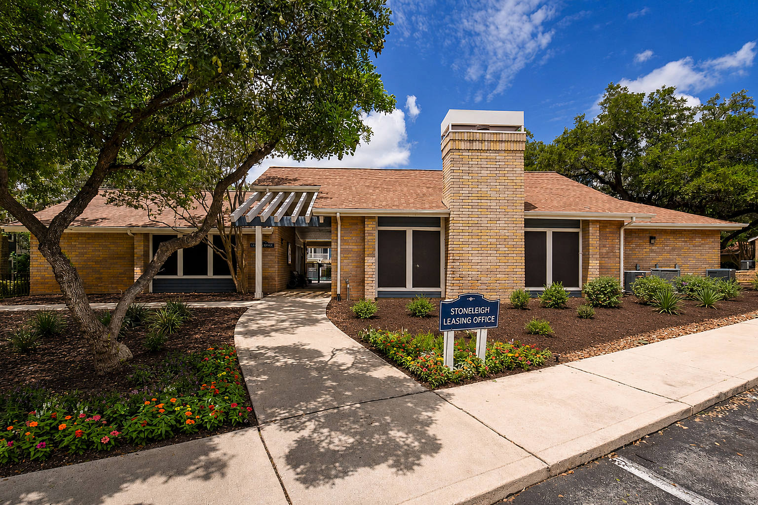 Stoneleigh Apartments – photo 2