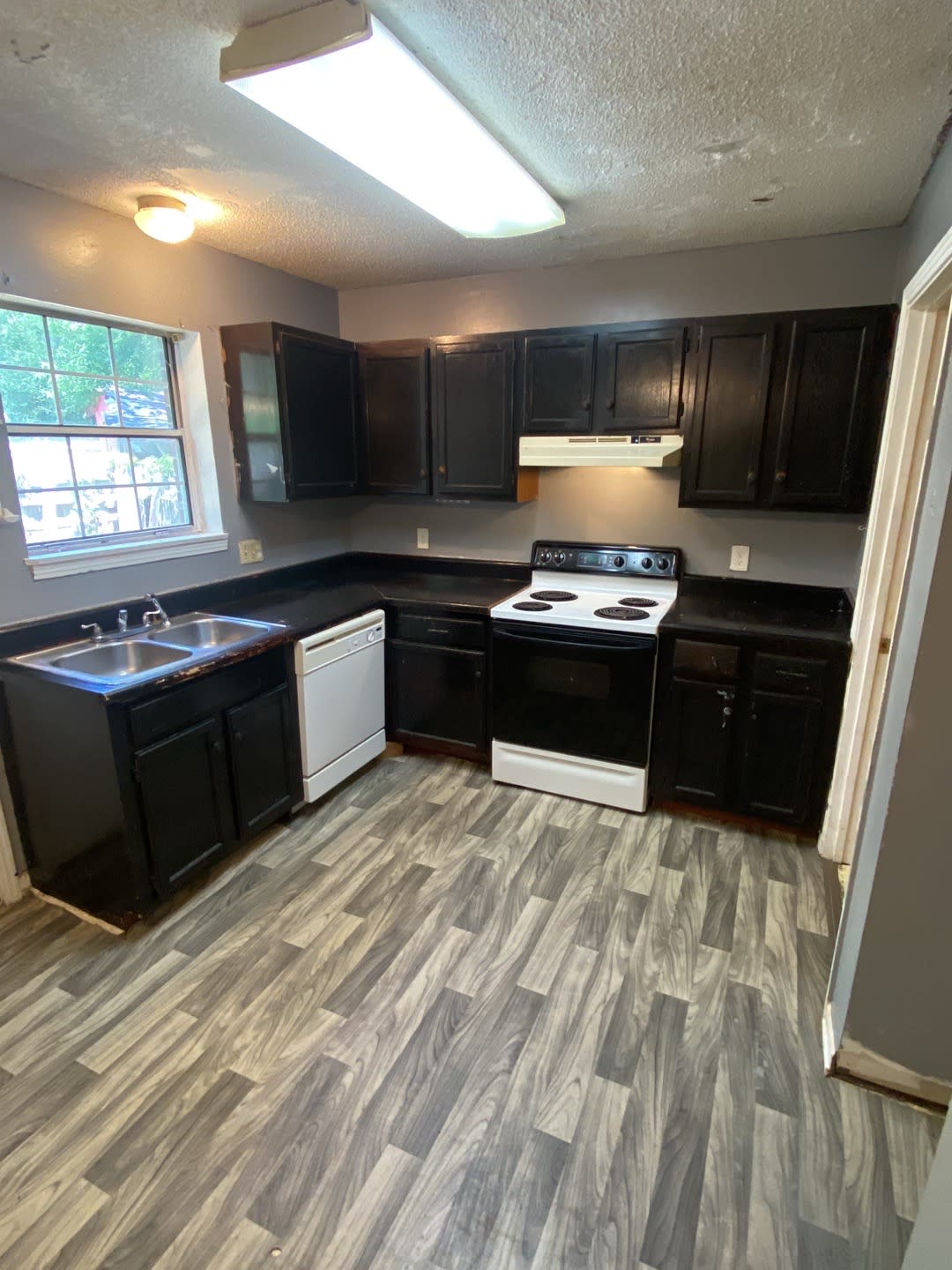 807 Holder Court – photo 1
