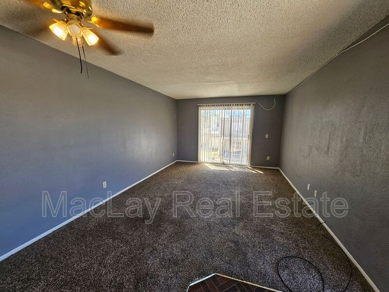 2801 E Monte Cristo Ave – photo 3