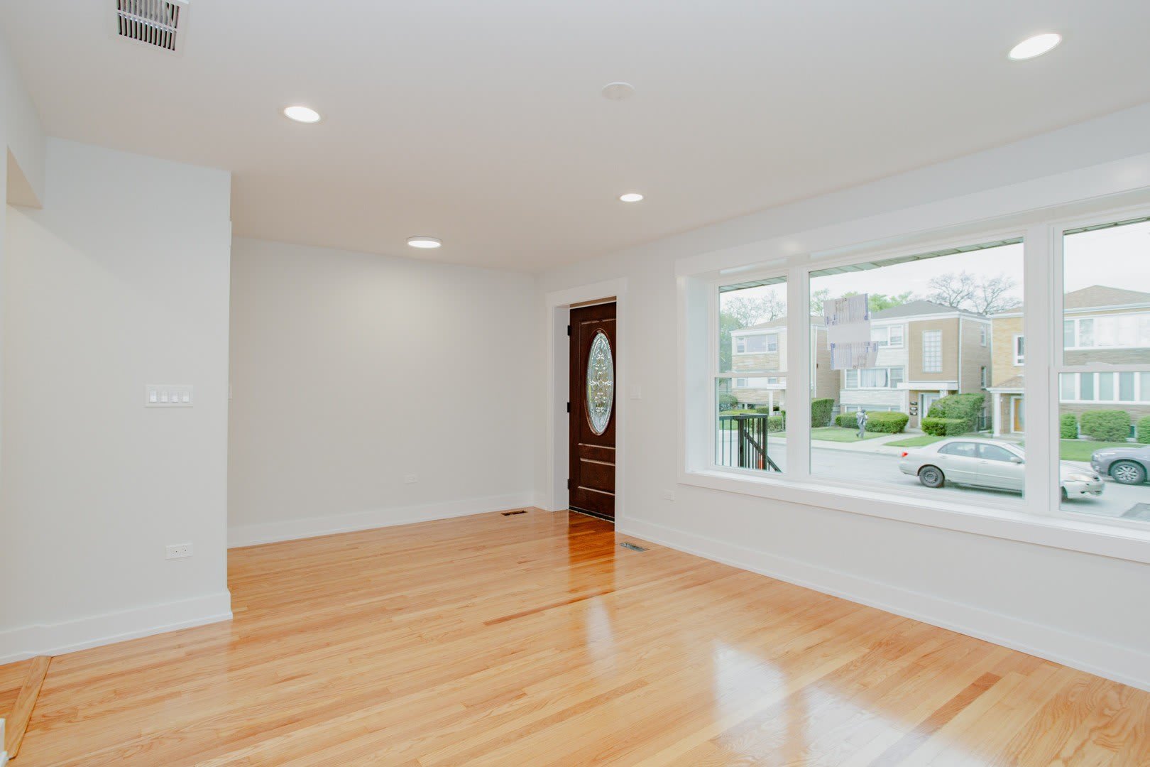 5509 N Central Avenue – photo 3