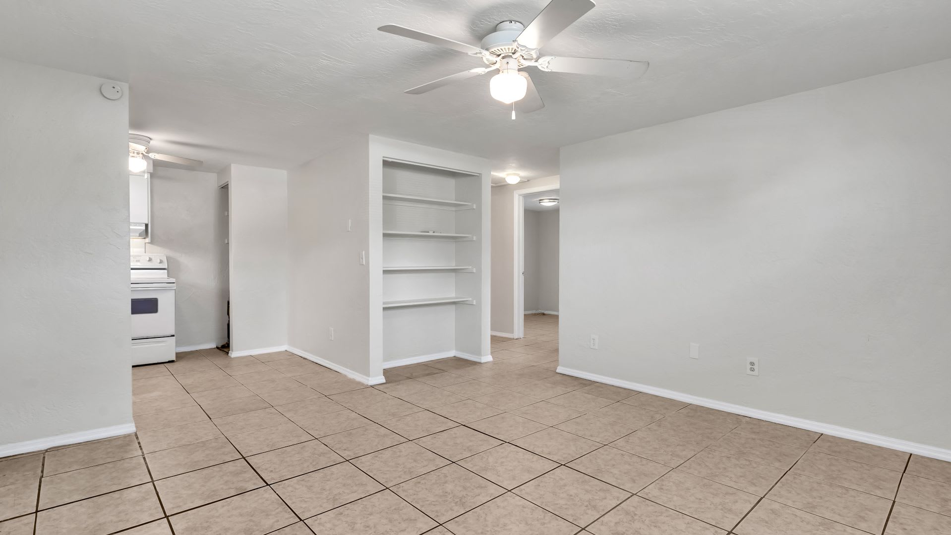 Fantastic 2Br 1Bath Duplex In Lealman Highlands St Petersburg – photo 5