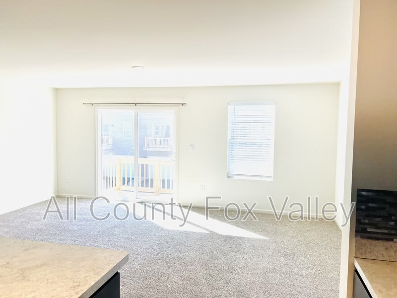 1480 Yosemite Way – photo 5