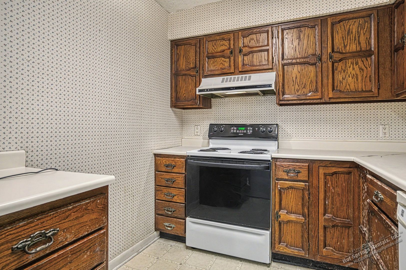 2 Bedroom, 2 Bath Home Near the Glazypeau Gate – photo 5