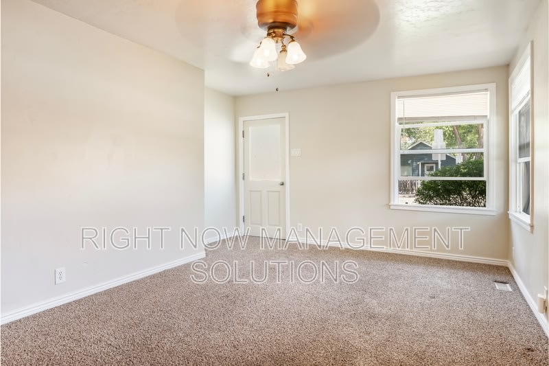 2903 West Madison Avenue – photo 5