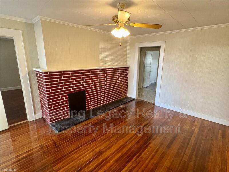 1604 Walker Place – photo 2