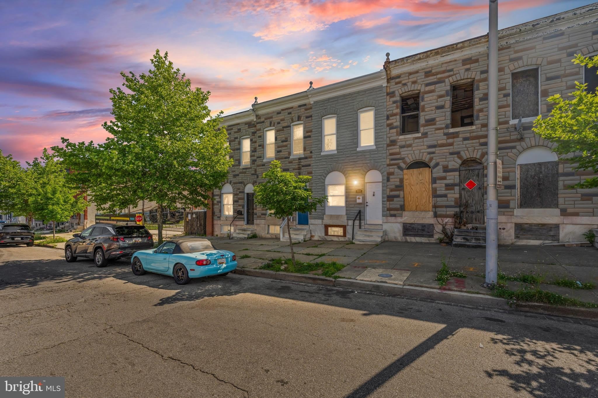 1669 N MILTON Avenue – photo 1