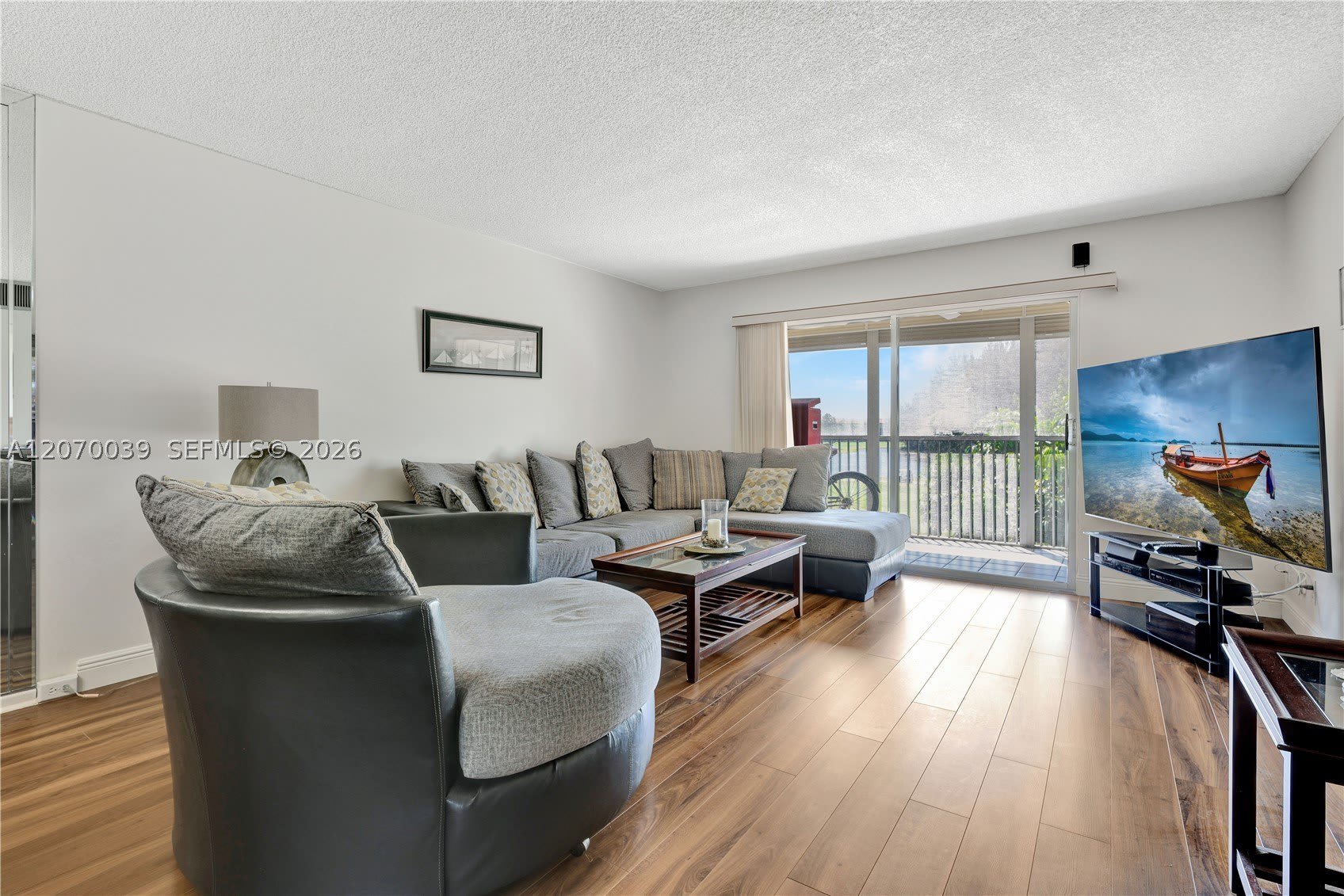 12500 SW 6th St – photo 4