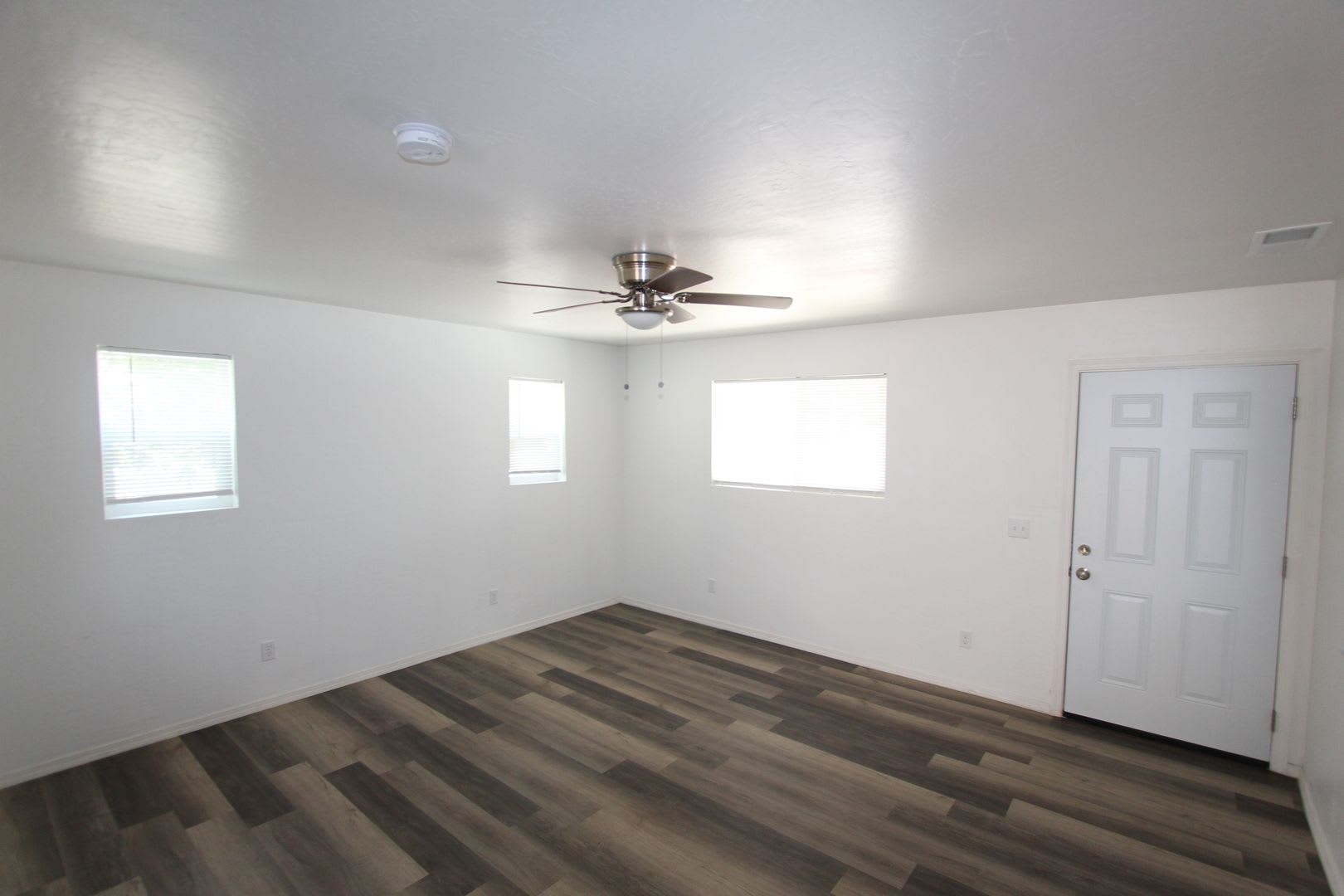 Modern 3 Bedroom Home In East Flagstaff With Loft A C – photo 2