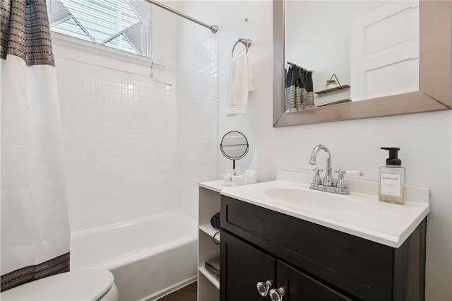 1625 N BROAD Street – photo 3