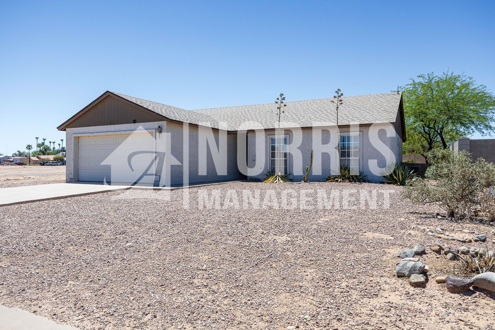 Clean Home with NO HOA in Arizona City – photo 5