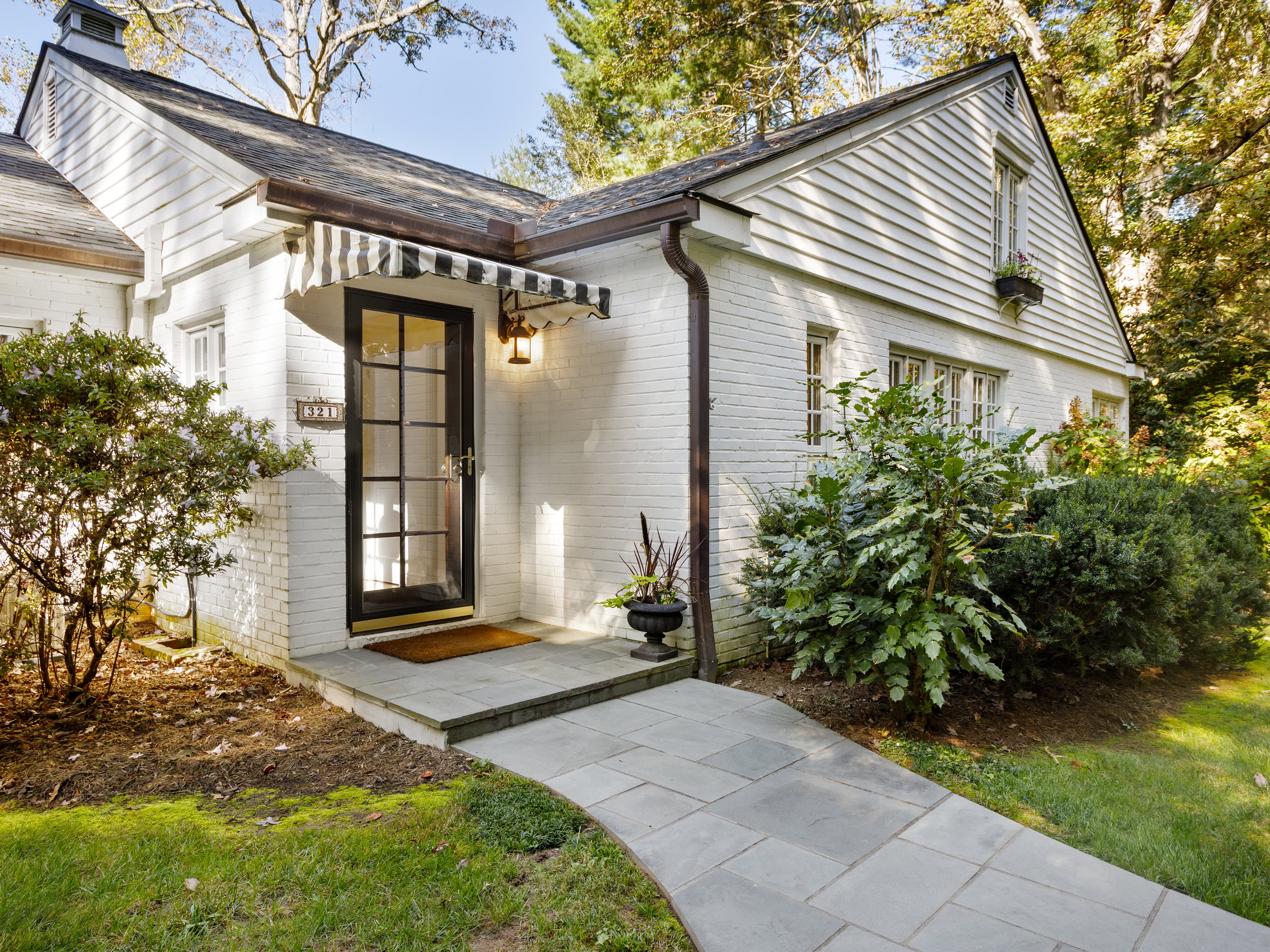 321 Vanderbilt Rd – photo 4