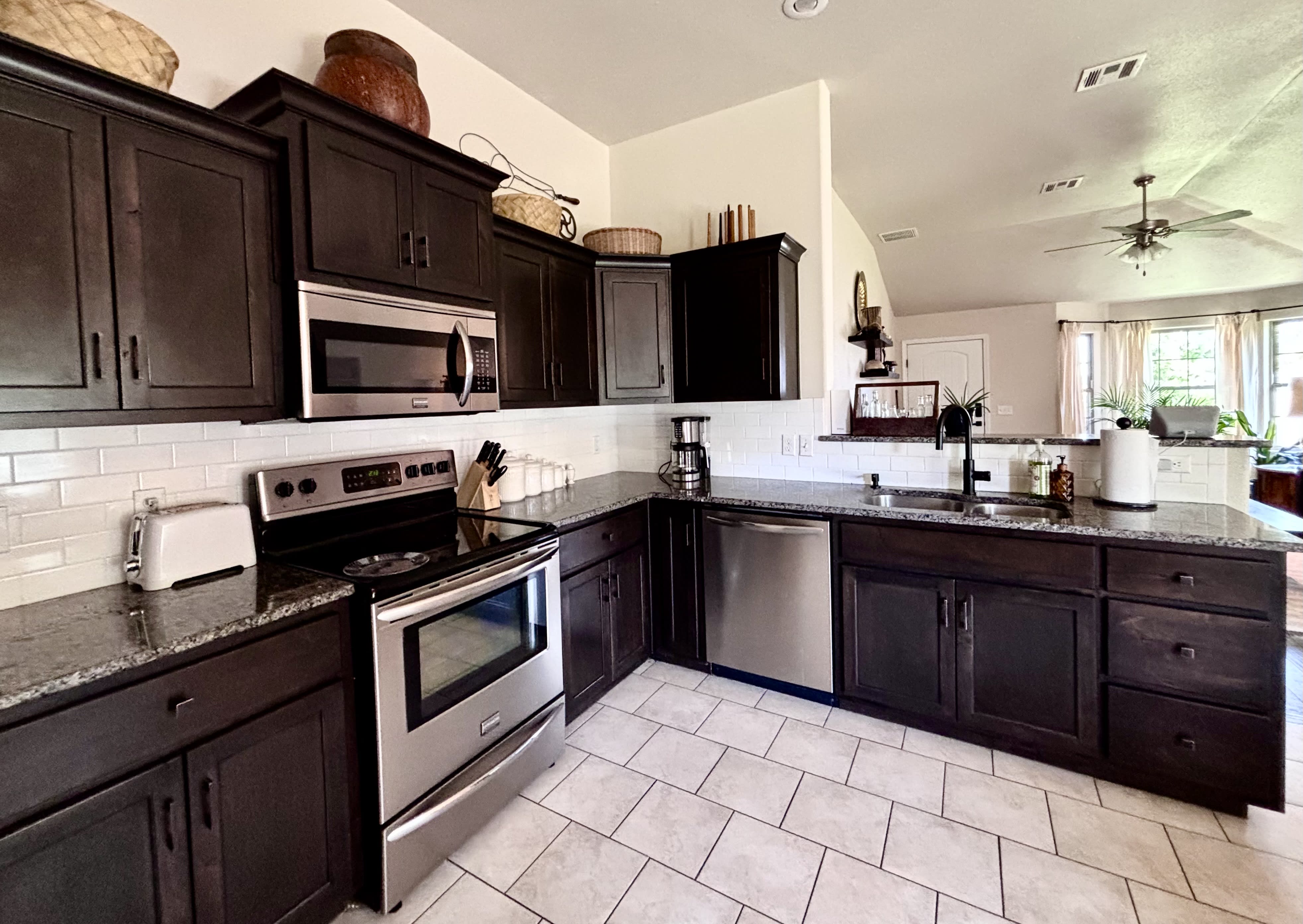 2610 S Jackson Ave – photo 5