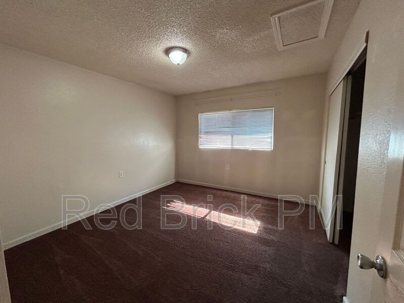 11 W. 25th St. – photo 4