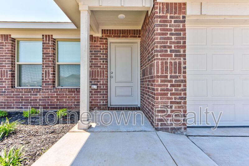 9612 NW 123rd Street – photo 1