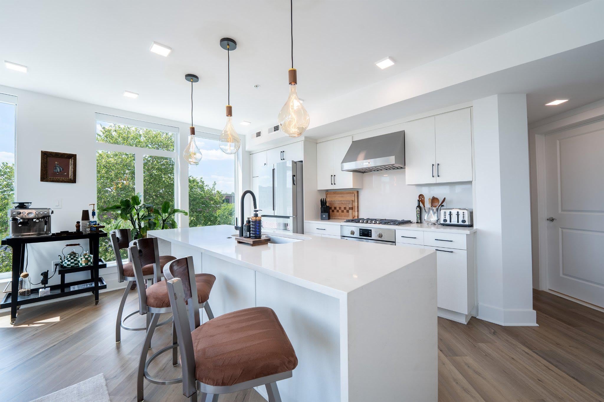 701 N HENRY Street – photo 5