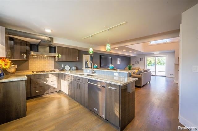 622 W 11 Mile Road – photo 3