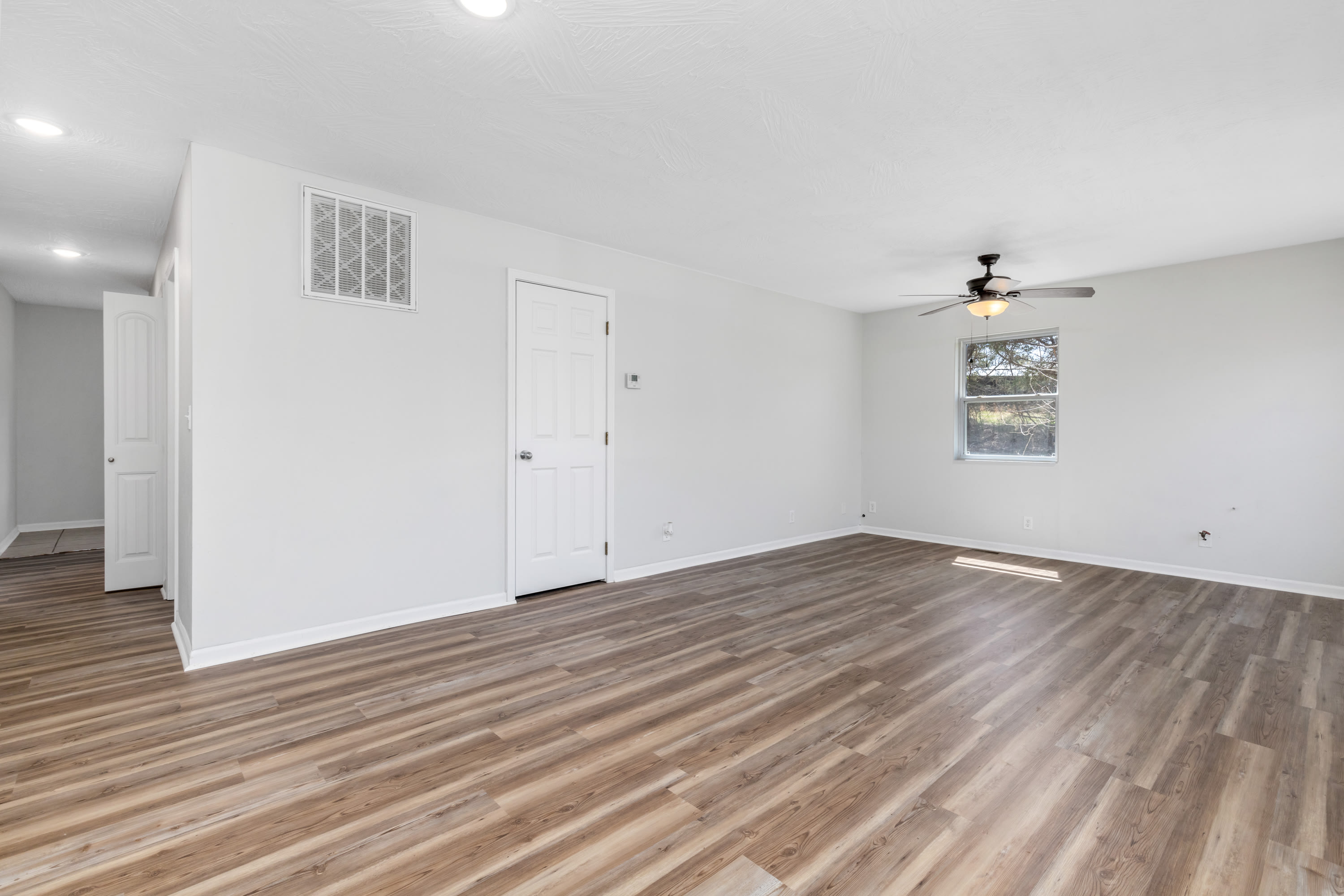 100 Brewer Road – photo 2