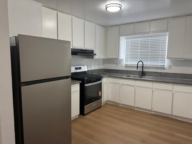 6300 S. San Pedro St. – photo 2