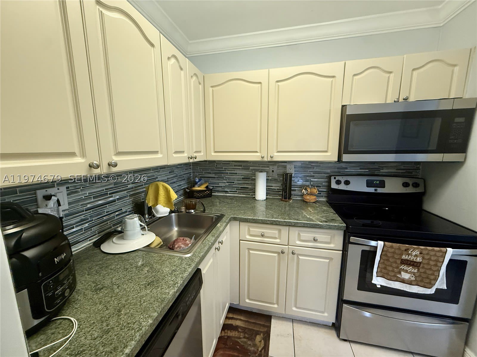10413 N Kendall Dr – photo 3