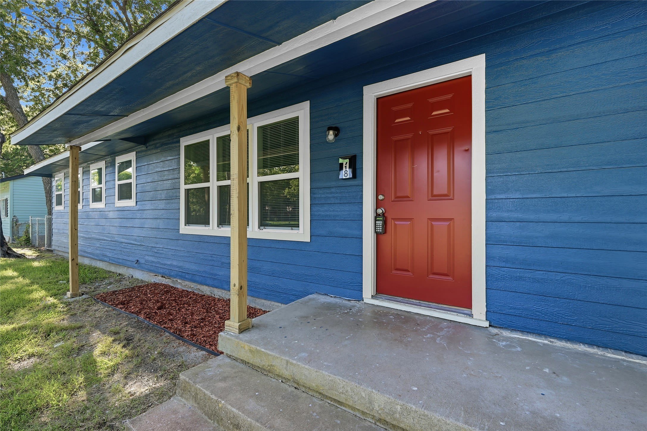 718 W Belden Street – photo 4
