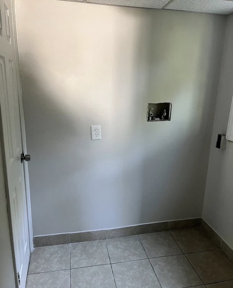 1118 Clinton Road – photo 3