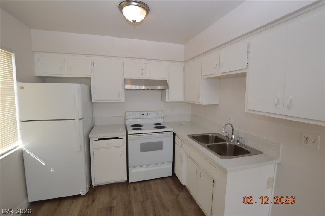 1458 Sombrero Drive – photo 4