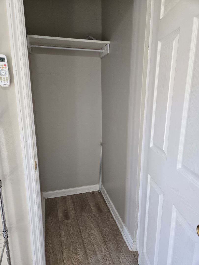 Duplex For Rent-Great Location! – photo 4