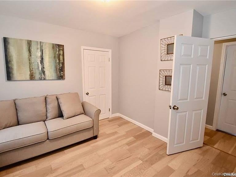 980 Thomas Avenue – photo 3
