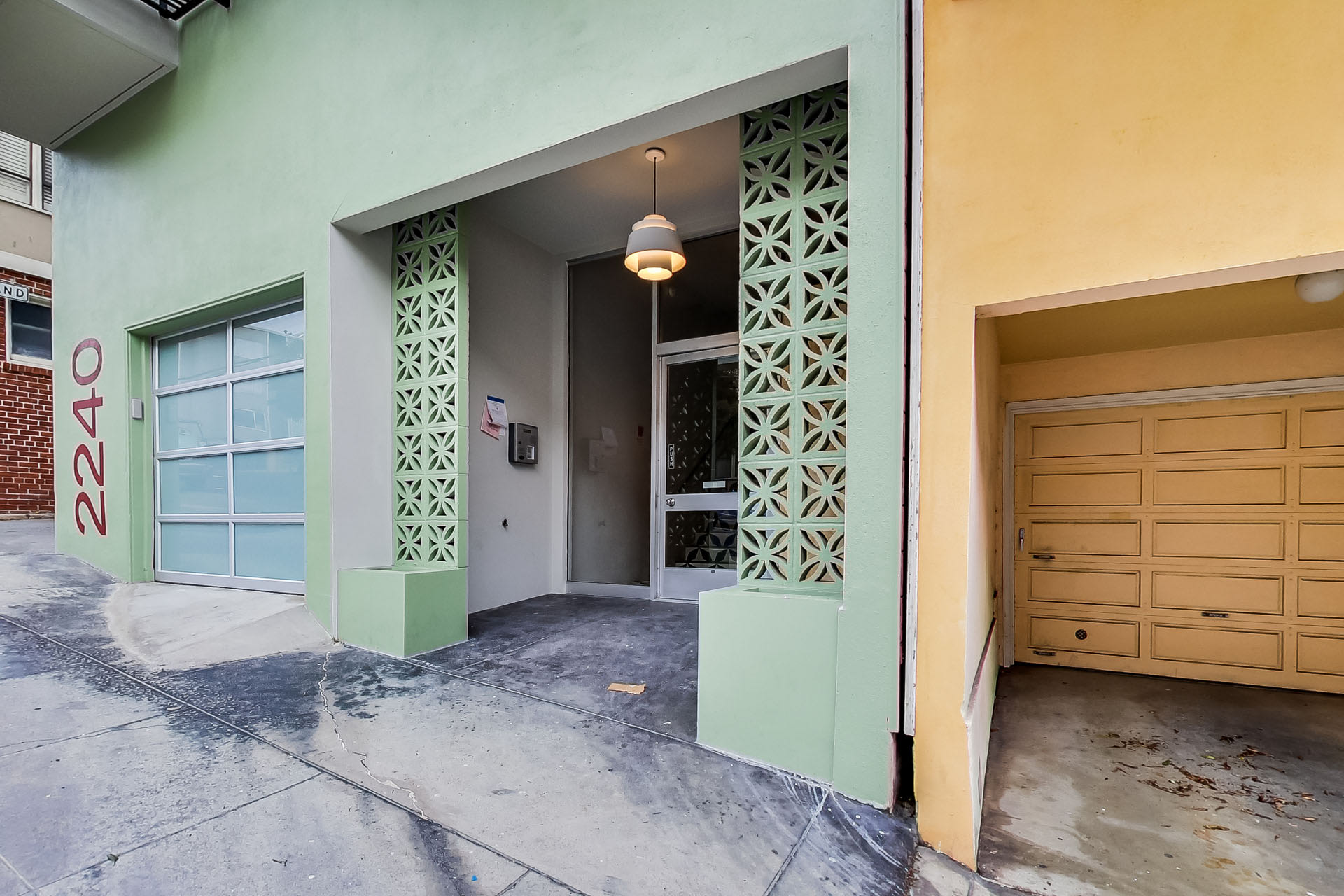 2240 LARKIN Street – photo 2