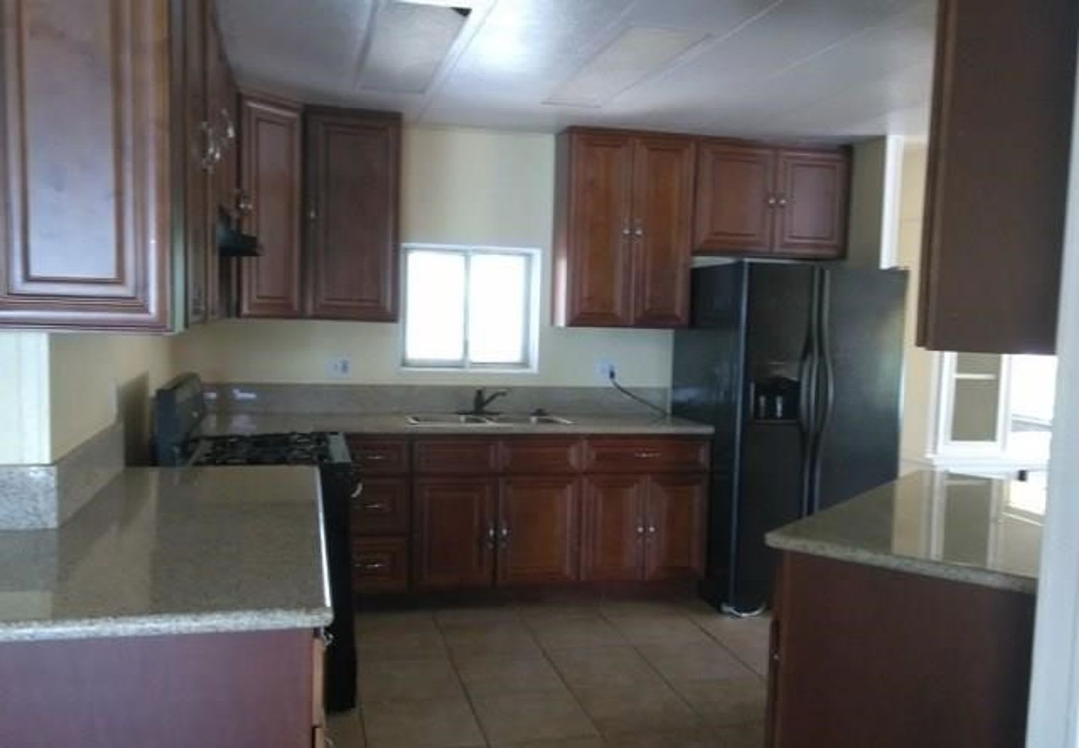 3 Bed / 2 Bath Manufactured Home in Hemet! – photo 4