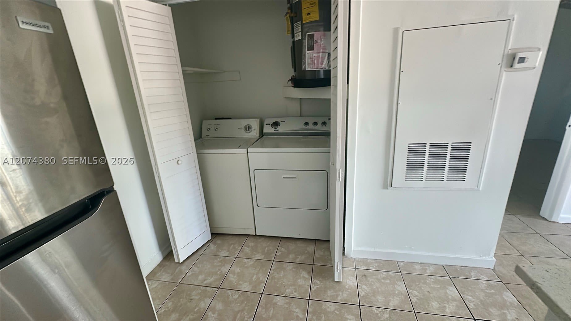4096 N Pine Island Rd – photo 4