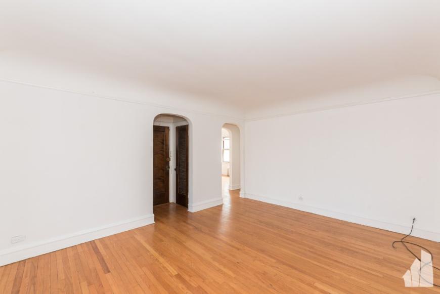 2617 West Berwyn Ave – photo 4