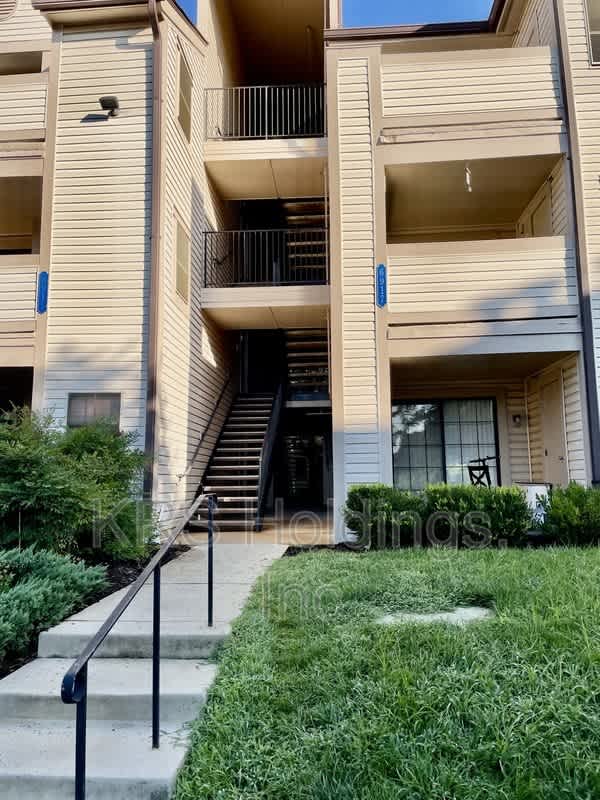 6917 Mary Caroline Cir – photo 3