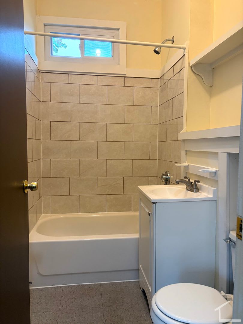 Unique Allston Townhome. Avail NOW or 9/1. Now with Higher Ceili... – photo 3