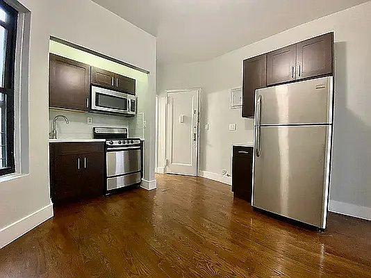 1885 Amsterdam Avenue – photo 2