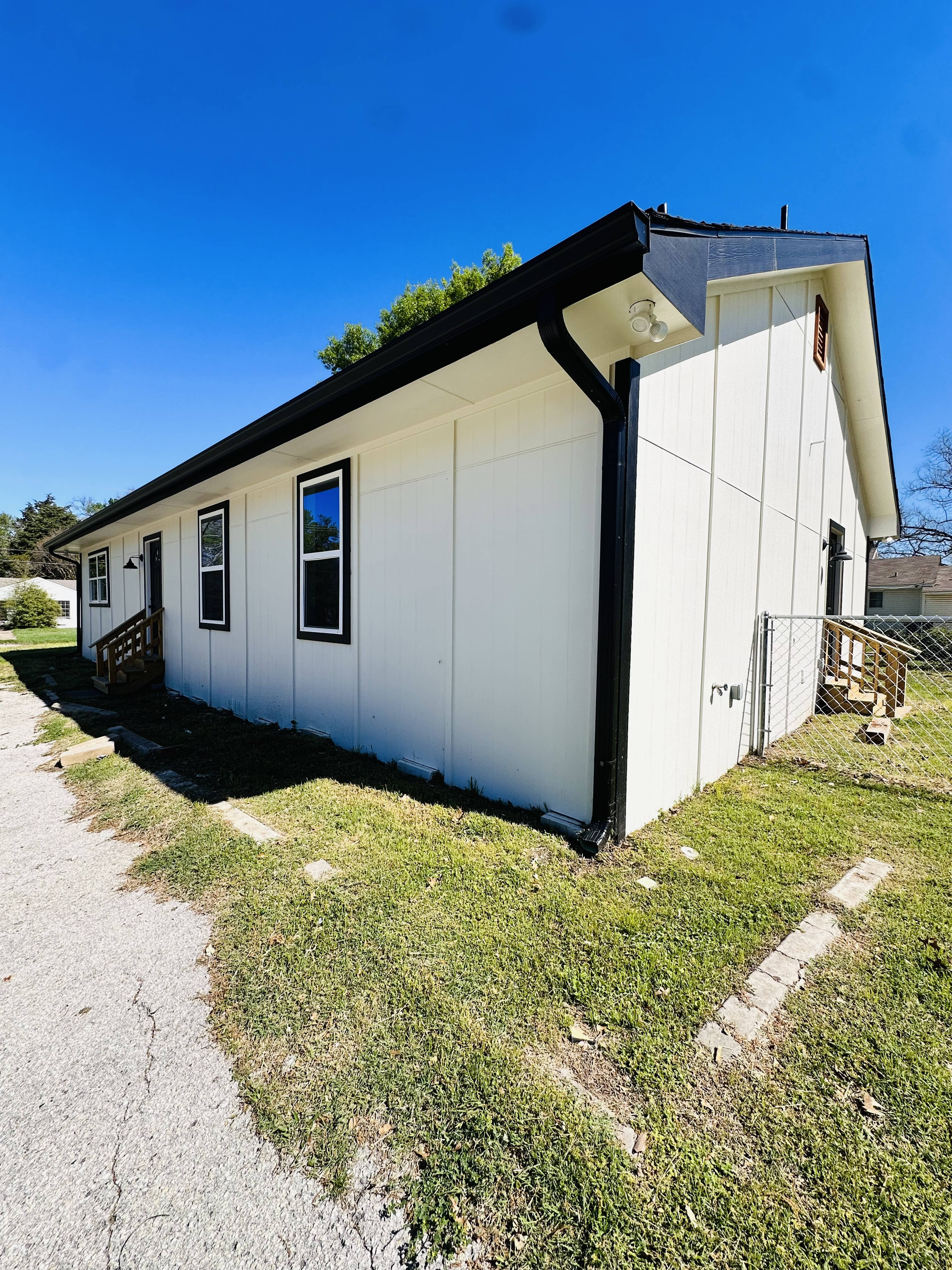 2115 W 2nd Ave 1 – photo 3